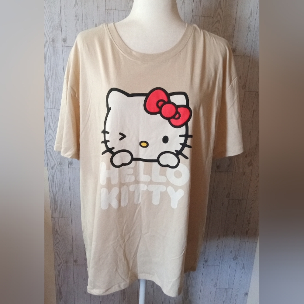 Hello Kitty by Samrio Tan Short Sleeve Graphic Print Tee Women's Size XXL NWT